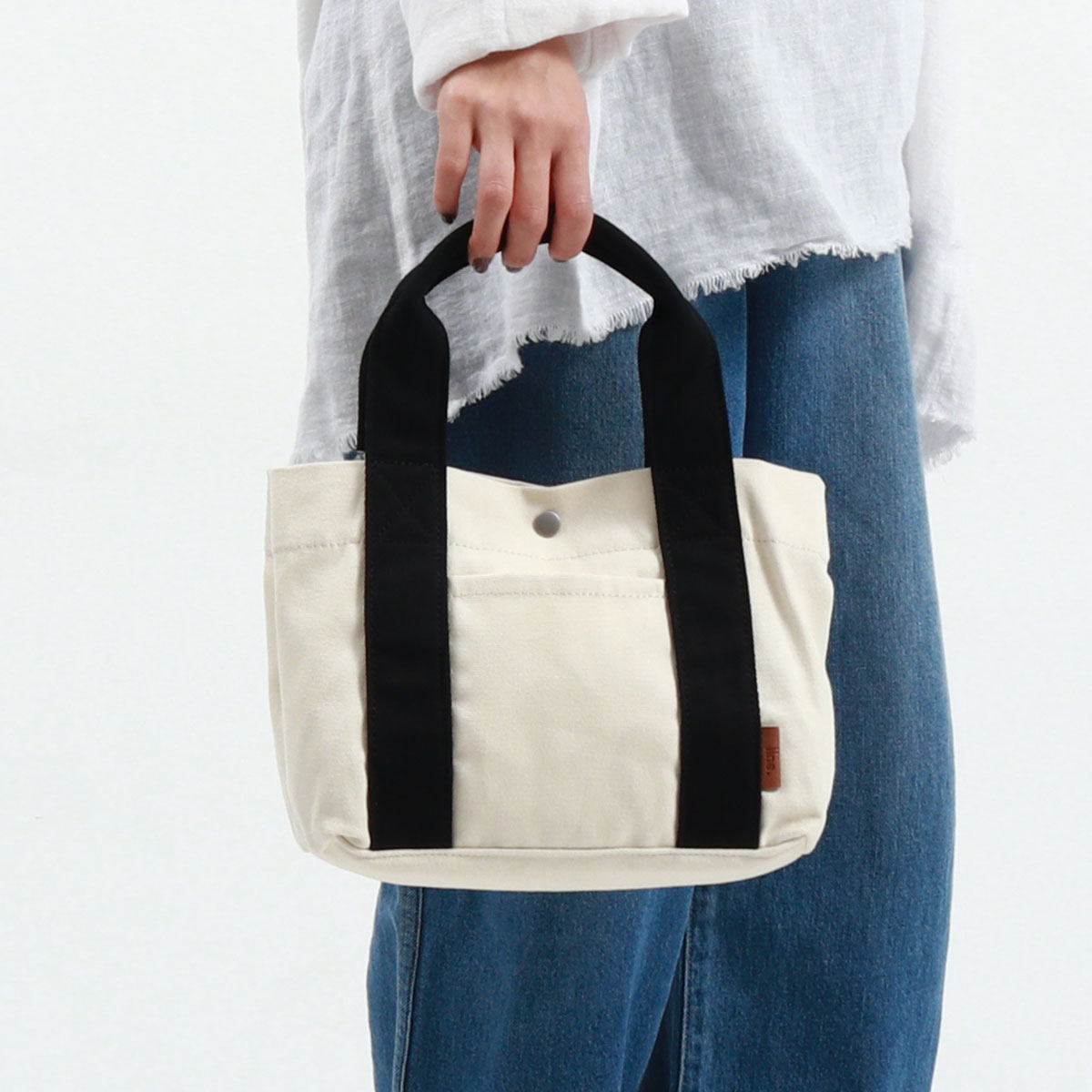 アイボリーxブラック