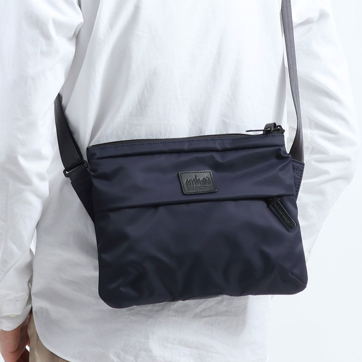 ダークネイビー