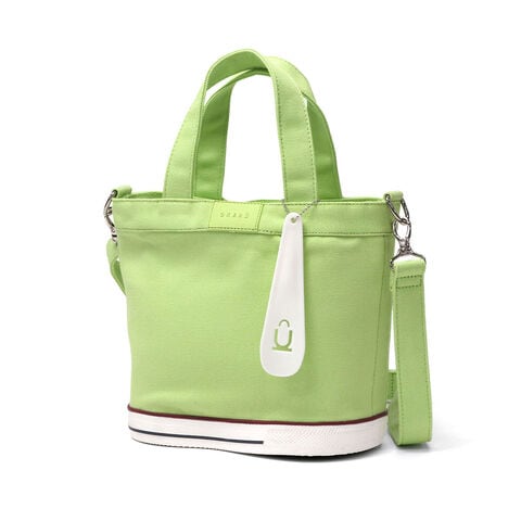 ライトグリーン