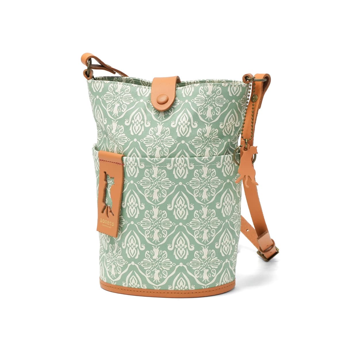 ペールグリーン