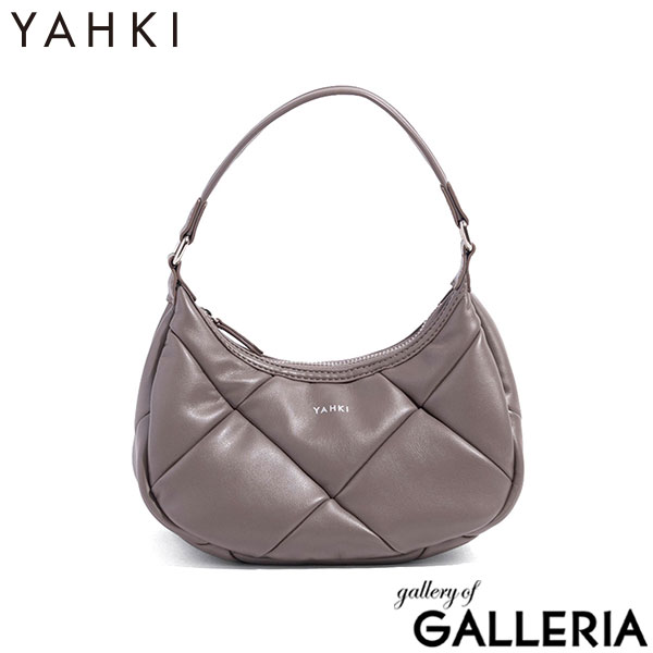 ヤーキ ハンドバッグ レディース 小さめ YAHKI バッグ 軽量 軽い ブランド コンパクト ミニ 上品 大人 おしゃれ かわいい シンプル キルティング ハーフムーン フェイクレザー FAKE LEATHER HAND BAG YH-745